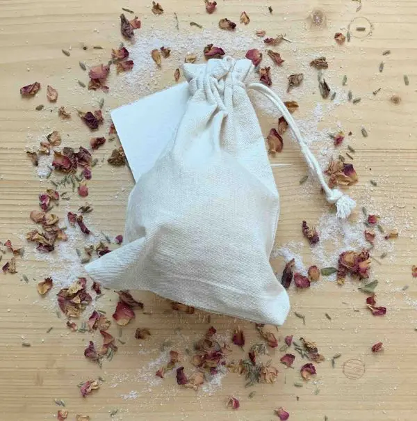 <a href="https://www.thefloatspa.co.uk/product/detox-bath-bomb/">Detox Bath Bomb</a> - Image 4
