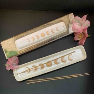 <a href="https://www.thefloatspa.co.uk/product/Moon-phase-insence-holder/">Moon Phase Incense Holder</a>